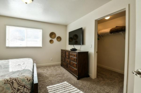RC6A - Ground floor condo. Sleeps 9. Close to Arches and Canyonlands NP